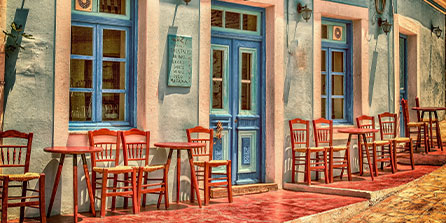 红牛飞行日创意飞行器大赛 各国奇葩飞行器纷纷坠水 博得满堂欢笑