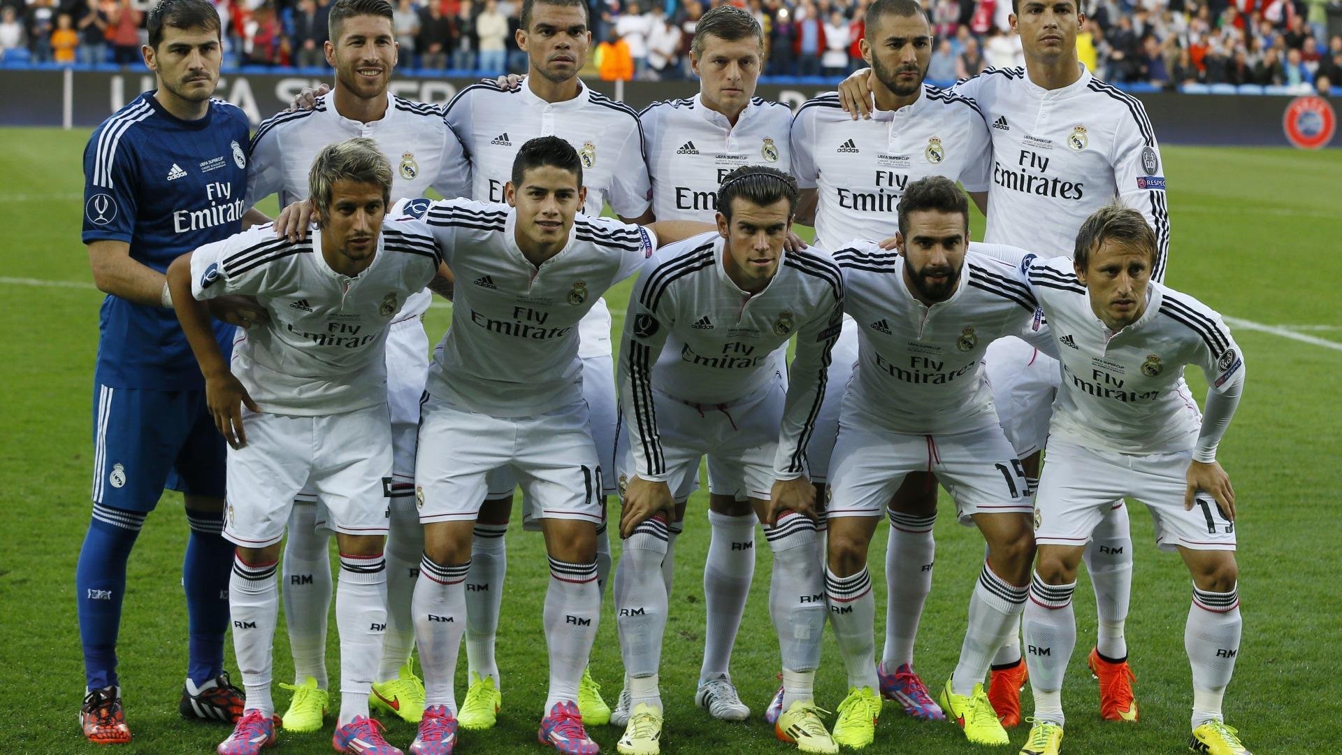 欧冠小组赛：阿贾克斯从垫底到第二上演“惊天逆袭” 四连胜收官晋级